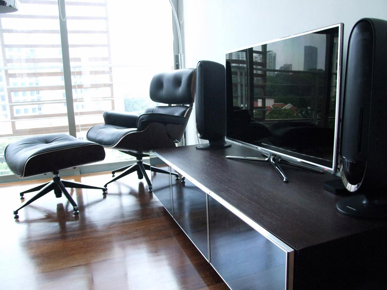 ElliotJames_Resi_Bal_3