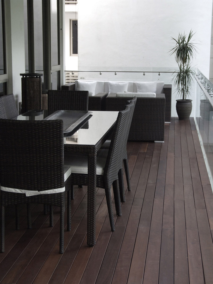 ElliotJames_Resi_Peak_10